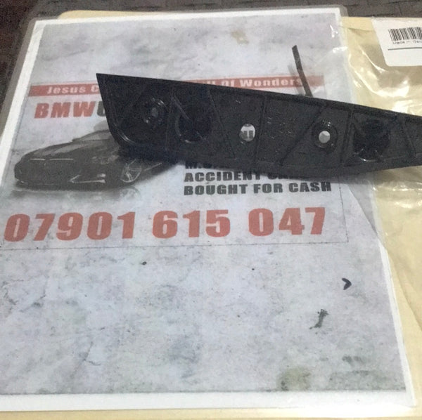 51118057255 BMW m4 f82 front bumper grille left bracket