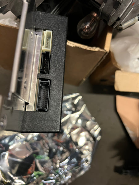 84105A0FC22       BMW F31 3er F20 F21 F22 F23 F80 Telematics Control Unit    New 2622598 5A0FC22 95000km