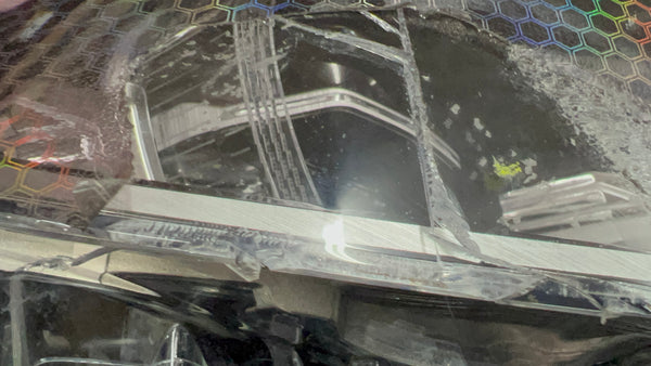 8499126        BMW 5 SERIES 2020  G30  driver Side Adaptive led headlight  GENUINE  8499126-03  glass a little crack   please observe all pictures