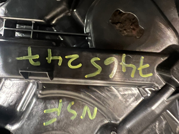 7465247   BMW 1 SERIES  2021 F40 M-SPORT passenger side front window regulator