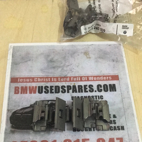 51418240509 BMW mini rear door panel trim clip @£2.00 each