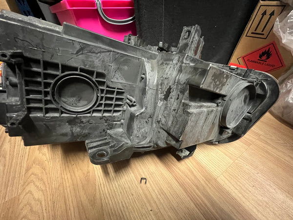 A87422576      BMW 2 SERIES  2018 GRAN TOURER Driver side headlight  7422576