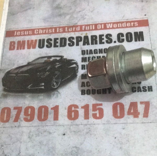 LR068126 jaguar wheel nut Land Rover