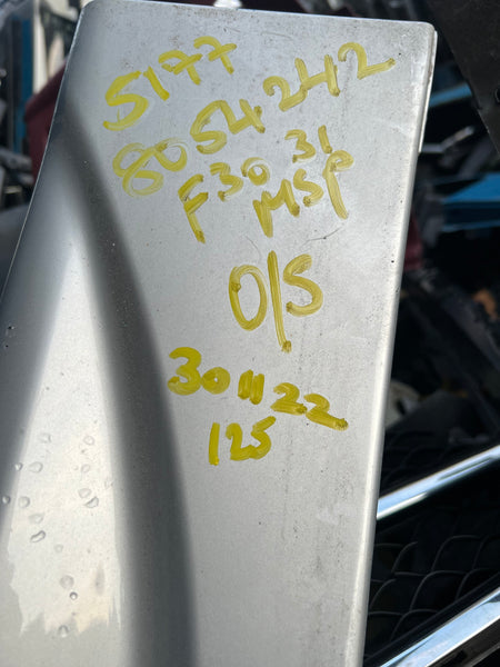 51778054242     Bmw 3 series 2016  f30 driver side m-sport side Skirt      8054242