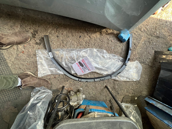 51778071014    BMW X4 G02 2019  Driver side rear Wheel Arch Molding Trim Cover  new   8071014  14474540