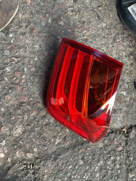 GENUINE BMW F30 REAR LIGHT DRIVER SIDE RIGHT 7372784