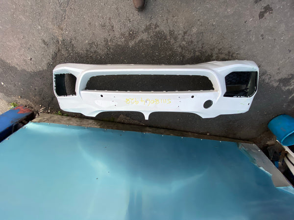 51118064928 BMW 5 Series 2019 G30 G31 Front M-sport Bumper with sensor and camera holes