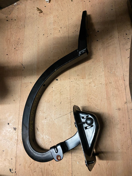 41007420784   BMW M4  2017 CS Right  trunk lid hinge. Trim, body -  7420784  new