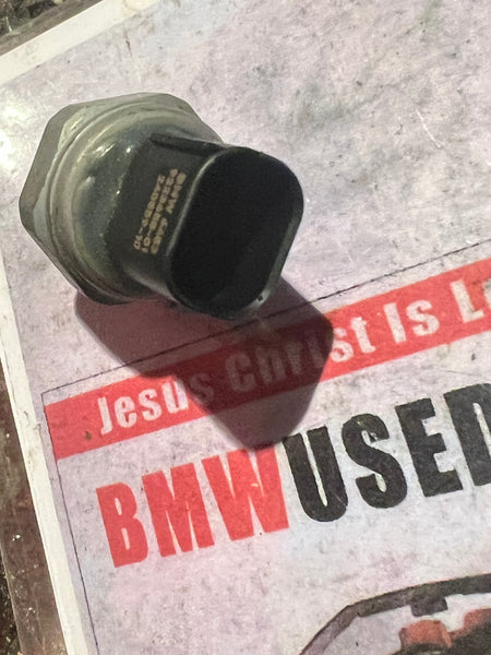 64539323658   A/C Pressure Switch Sensor For BMW E81 E46 E90 E39 E60 E61 E84 E83 X5 E70 X6 E71  9323658  Bmw AC pressure switch sensor