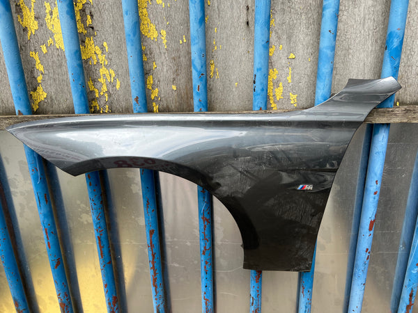 BMW 3 Series 2017 f30 passenger side with  please observe all pictures
