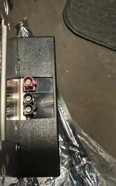 84105A0FC22       BMW F31 3er F20 F21 F22 F23 F80 Telematics Control Unit    New 2622598 5A0FC22 95000km