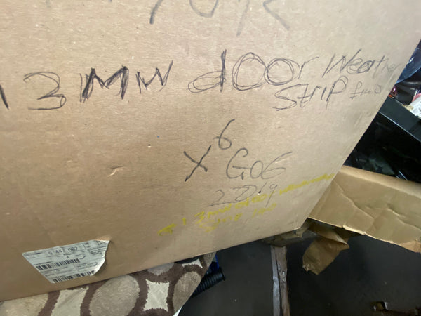 51769447092    bmw X6 2019 G06 Door weatherstrip new   BMW X6 Original BMW Door Weatherstrip  9447092