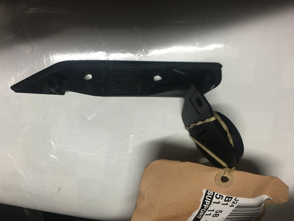 BMW 3 SERIES E90  2009 PASSENGER SIDE FRONT FENDER SUPPORT  NEW 5117058447