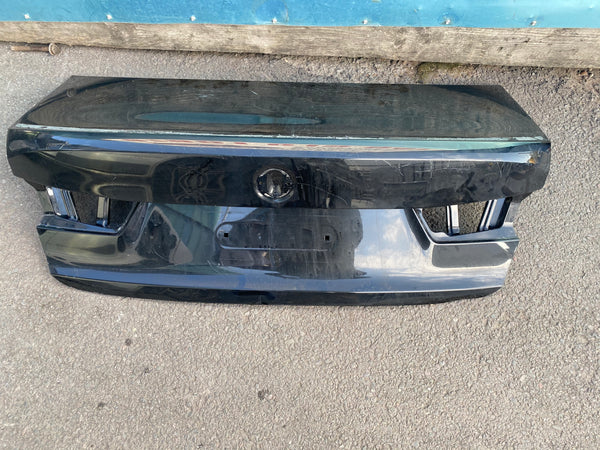 11662123     BMW 3 Series 2021 318i Rear Boot-lid  Bmw g20 boot lid   11662123