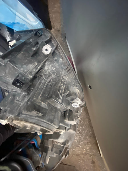 7358393-09 BMW 1 Series 2015 F20 passenger Side Headlight