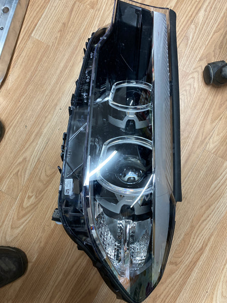 8499113    Bmw 5 series 2020 G30 Passenger Side  LED Headlight