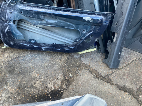BMW 3 SERIES 2020 G20  driver side  front door shell   This door has been recycled