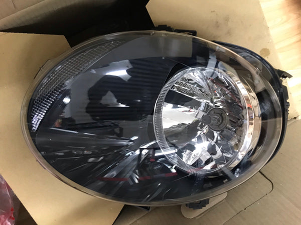 63117433794    Mini Cooper 2019 f56 driver side headlight     7433794