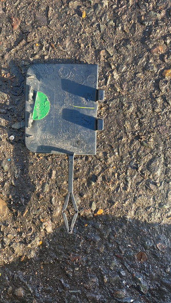 51128098230   Bmw 2 series 2023 M-sport rear bumper tow eye in black   8098230