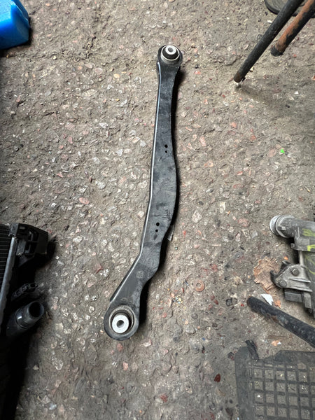6851565   BMW X1 F48 Rear Left Wishbone  MIni Cooper 2016 f56 Driver side rear  Control Arm . 6884693