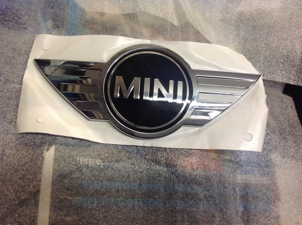 51149811725 mini R61 front bonnet badge