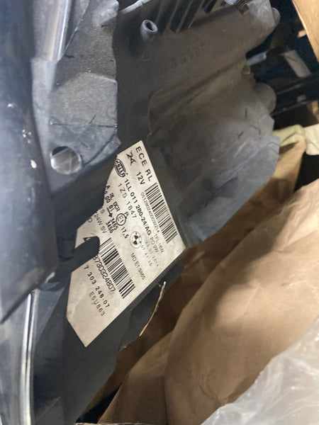 7303248-07 BMW Z4 2014 driver side Xenon headlight 7303248-07
