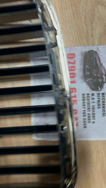 7200728    BMW  5 SERIES  2016  f10 FRONT BUMPER RIGHT KIDNEY GRILLE  51137200728  new