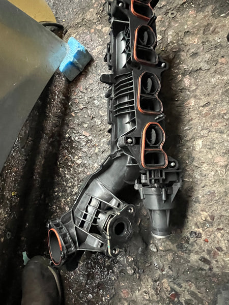 8513655          BMW 1/3/4/5 F10/F20/F30 F25/F26 F32/F36 2.0D Inlet Manifold B47D20A  8513655