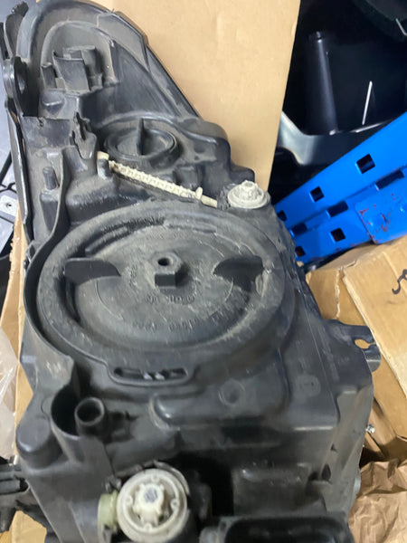 7303248-07 BMW Z4 2014 driver side Xenon headlight 7303248-07