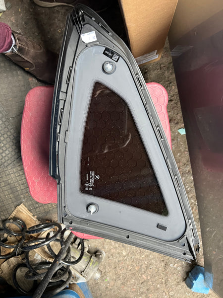 51377482995     BMW, SIDE WINDOW, RIGID, REAR LEFT  new  7482995