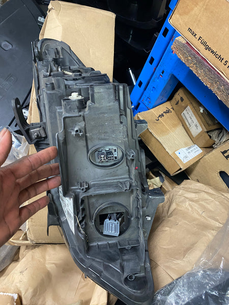 7303248-07 BMW Z4 2014 driver side Xenon headlight 7303248-07