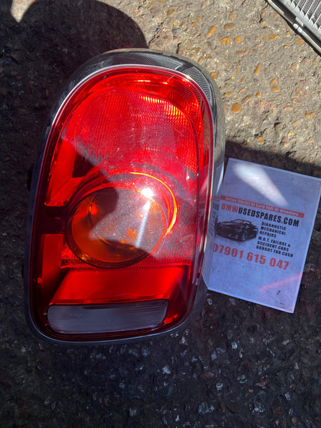 9477152   Mini Countyman 2018 F60  Driver side back light