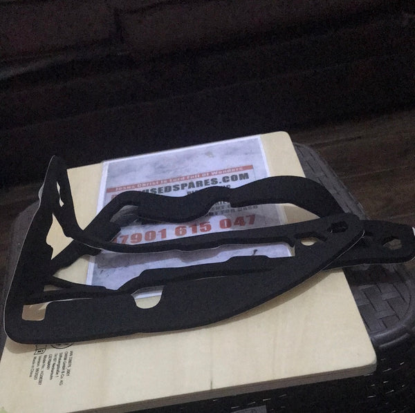 7441797 BMW seal rear light luggage compartment