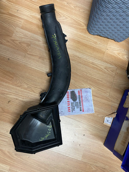 70549083      Bmw M4 2018  F82 AIR BOX FILTER ASSEMBLY LH PASS SIDE 3.0 PETROL