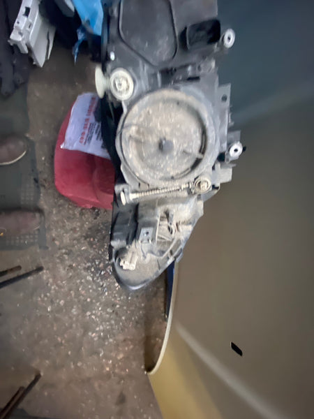 7358393-09 BMW 1 Series 2015 F20 passenger Side Headlight