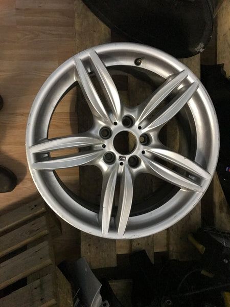 7842652  Bmw  5 series f10  2016 front alloy wheel 19 inch