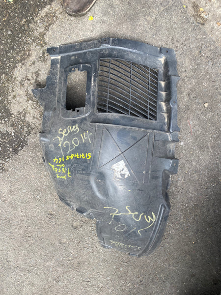 51717185164        BMW 7 F01 760i 2015 RHD Front Right Wheel Arch Liner Housing 7185164 12216007  51717302387