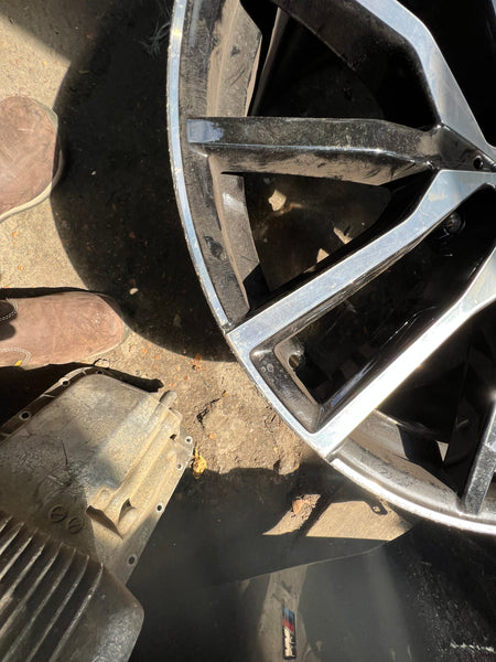 9882610         1 GENUINE BMW X5 X6 742M 22" FRONT ALLOY WHEEL RIM G05 G06 9.5J BLACK  9/1/2 j22  8090013