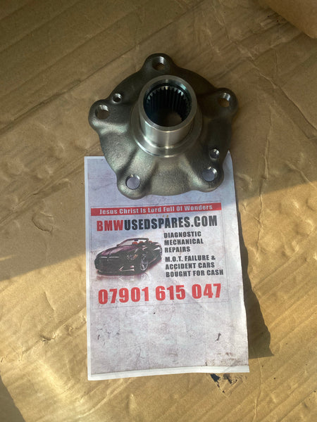 33402283220    Bmw M 4  2019  F87 Genuine rear wheel hub   New