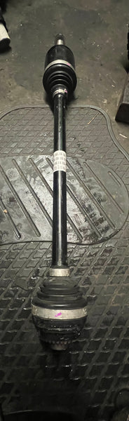 8482603        BMW 3 SERIES 2022 G20 2.0L Diesel passenger side REAR  DRIVESHAFT    8482603