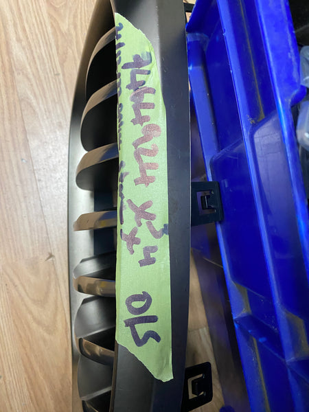 7464924  BMW X3 2022 G01 driver side kidney Grille   Bmw X4 2022  G02 driver side Kidney  Grille  7464923