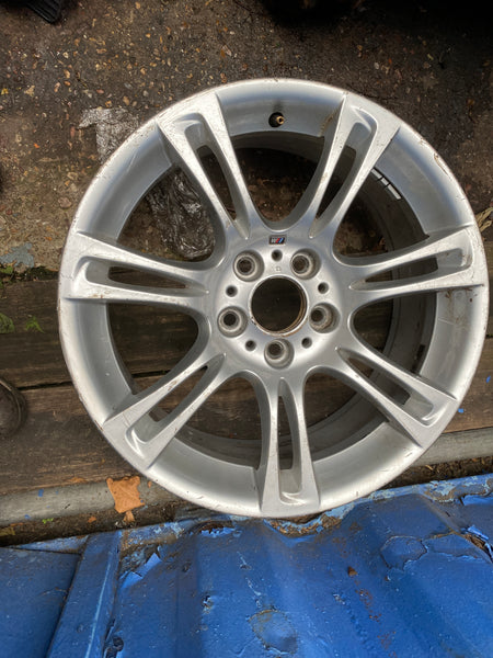 7842650  USED  BMW 5 SERIES 2014 f10 FRONT 18 INCH ALLOY WHEEL   STYLE 350  observe all pictures  may need refurbishing