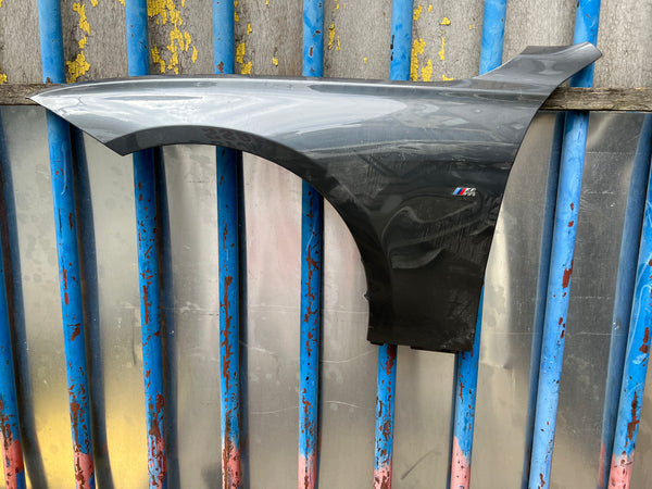 BMW 3 Series 2017 f30 passenger side with  please observe all pictures