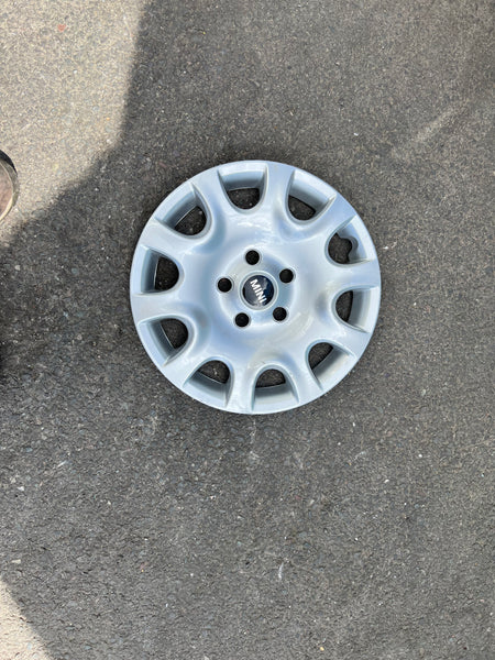 6864171    MINI Genuine 15" Wheel Trim Cover Hub Cap For F56 Cabrio F57  36106864171