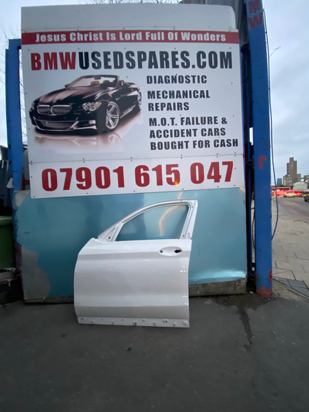 BMW X3  2020 G01 Passenger side front door  shell in white