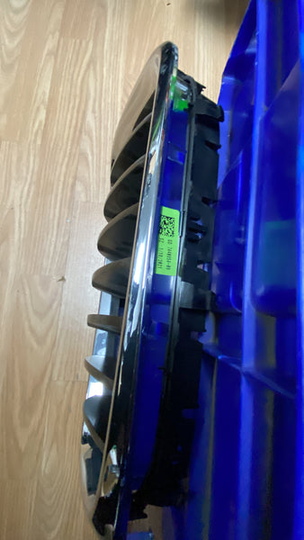 7464922 BMW X3  2022 G01 Driver side kidney Grille   Bmw X4  2022 G02 Front Bumper Right Side Kidney Grill    7464924  8074574  Genuine  bmw x4 kidney Grille  bmw x3 kidney grille