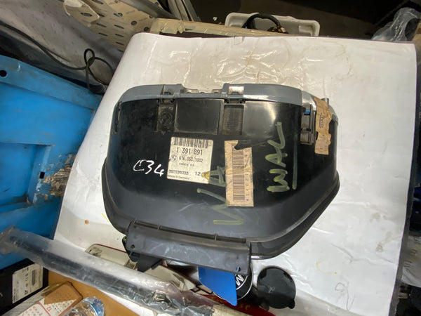 Bmw 5 Series 1994 E34 62111391934 instrument panel 1391934 tachometer tachometer cluster clock
