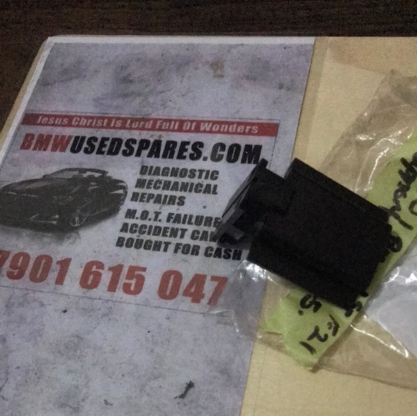 51117318301 BMW 1-Series f21 bumper support centre