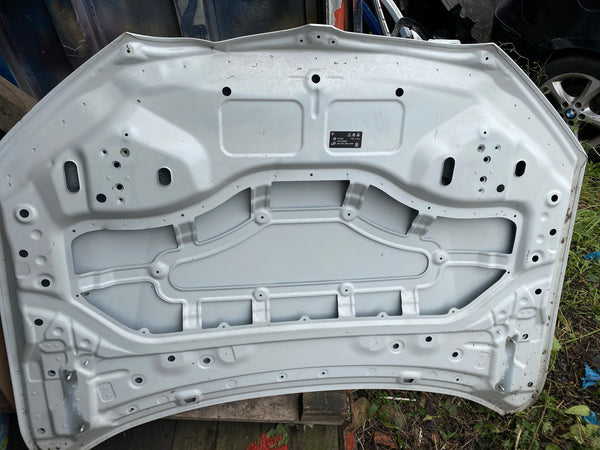 BMW X1 E84 2014 BONNET  in white