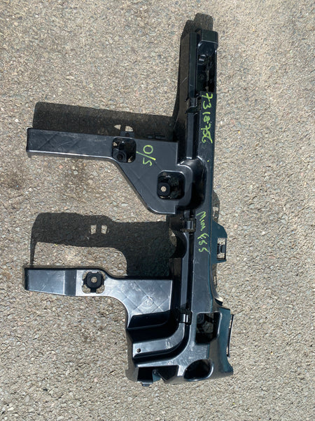 7318756    MINI  cooper 2018  F56  Driver side rear Bumper bracket support